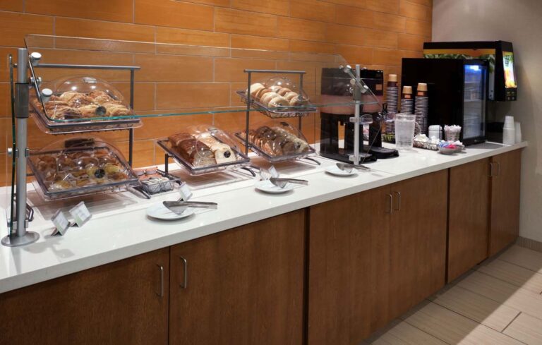 SHS-26-BreakfastArea