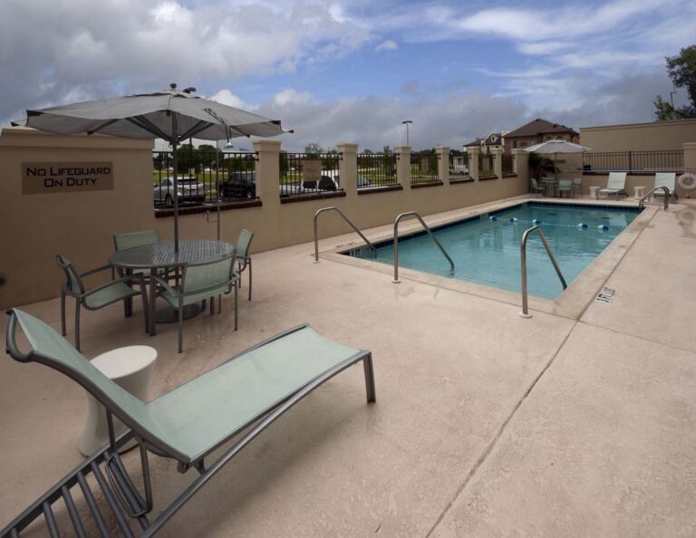 SHS-42-Pool