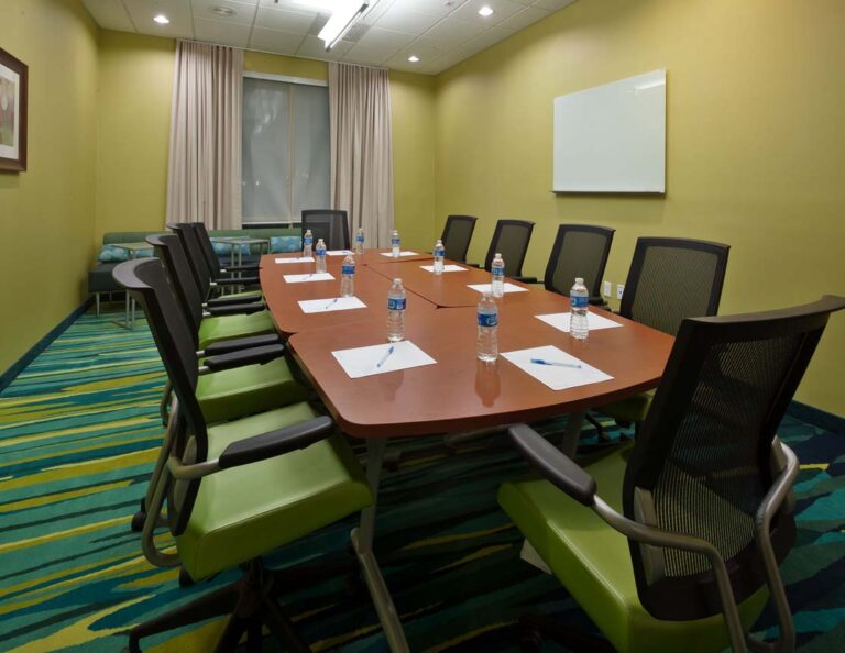 SHS-47-MeetingRoom
